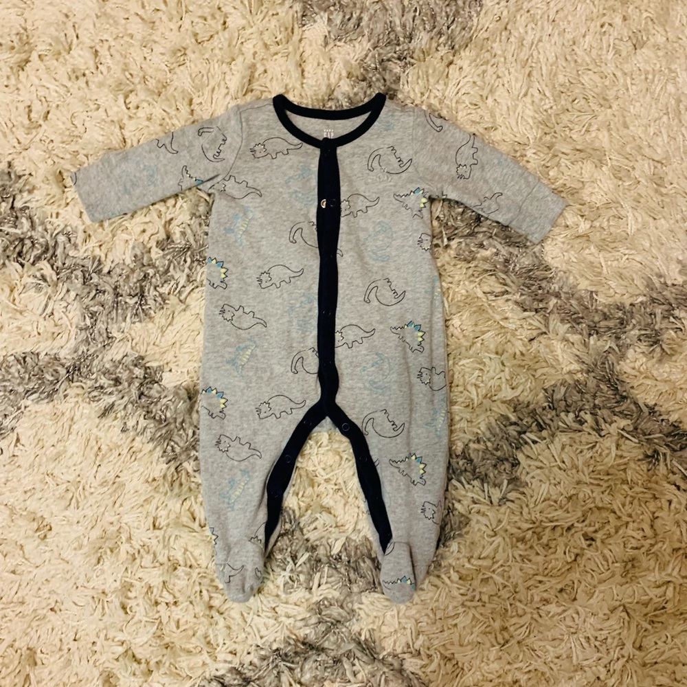 GAP Gray Dinosaur Sleeper Size 0-3 Months